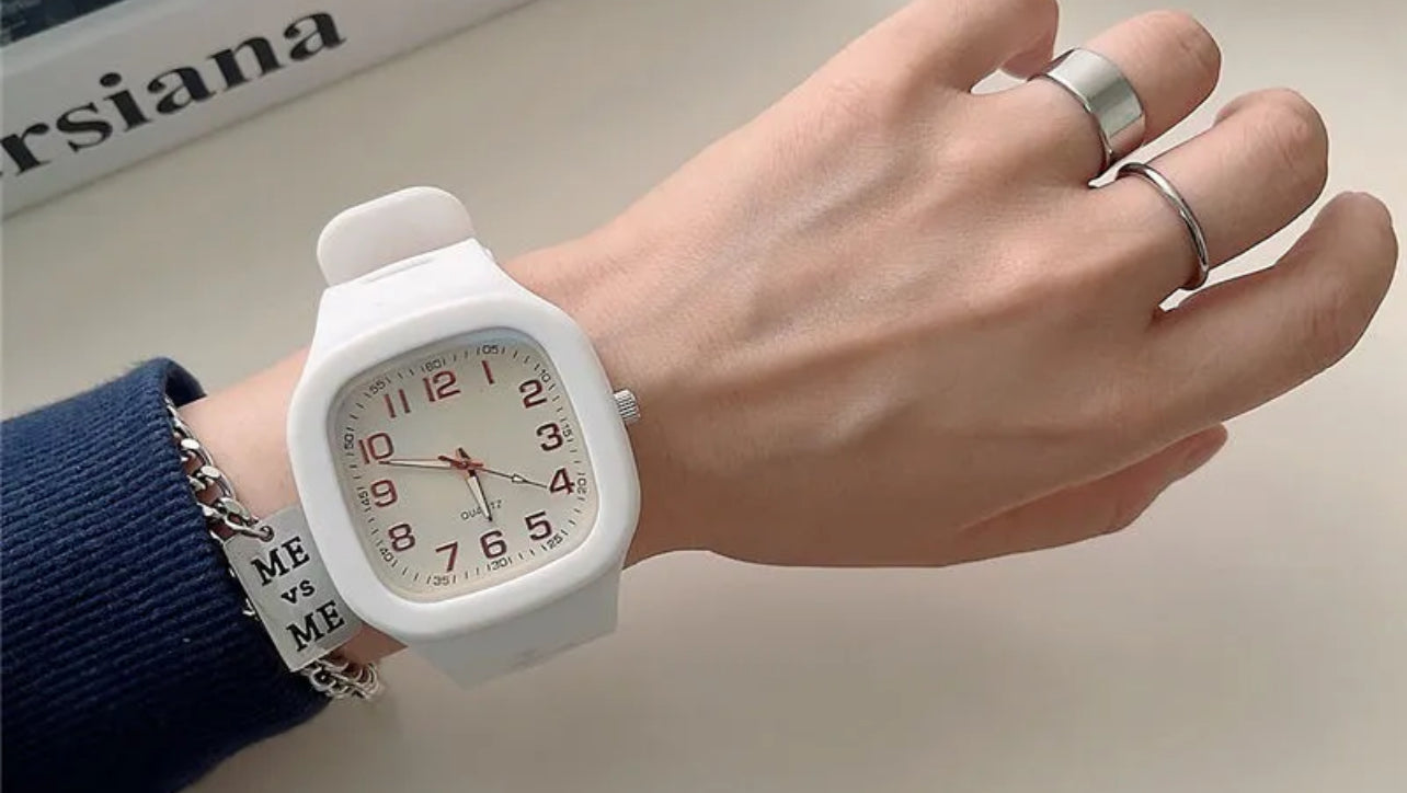 Electronic Womens Watches , watches for nurses, watching for nursing school, secondhand watch