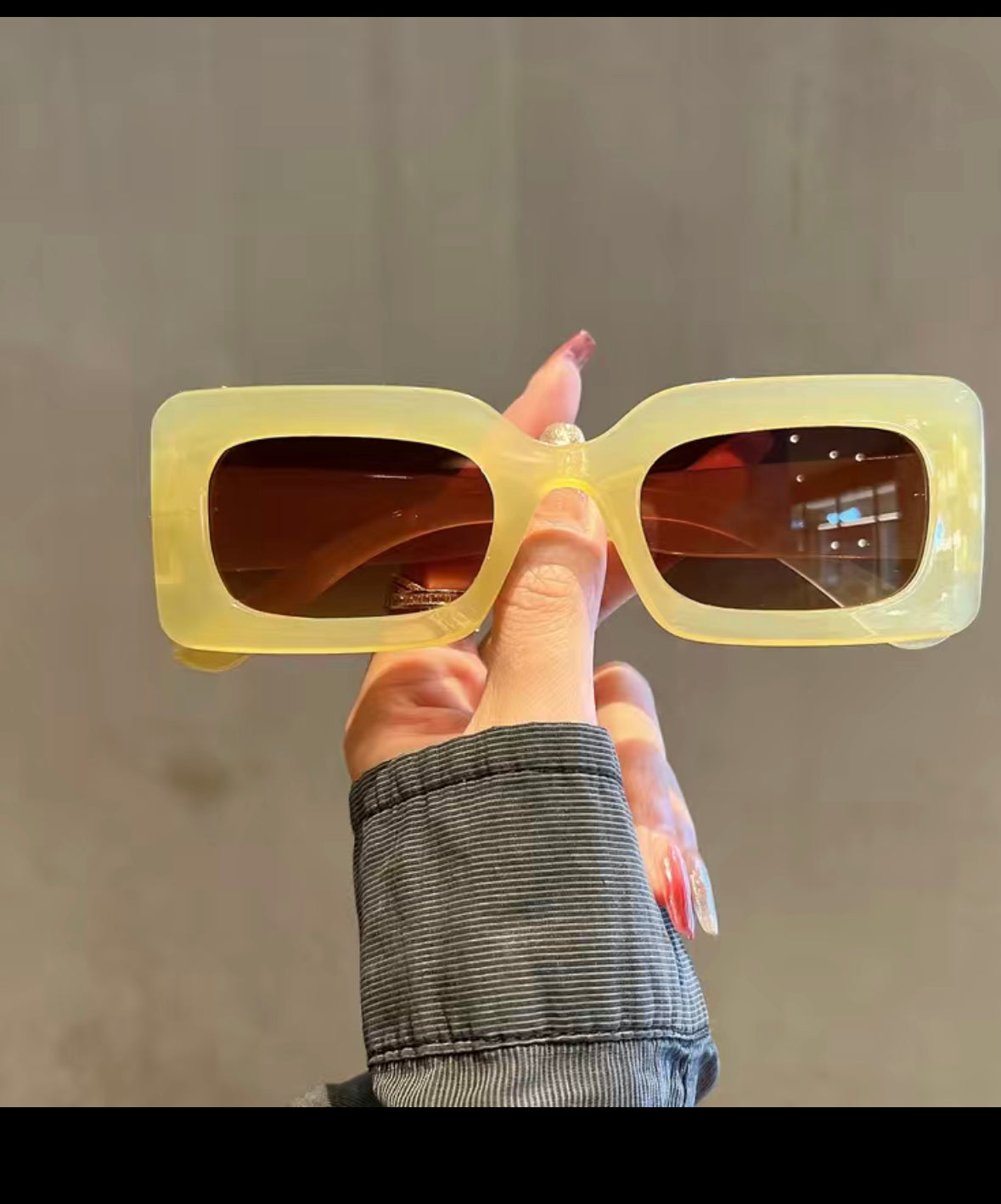 Gel capsules glasses