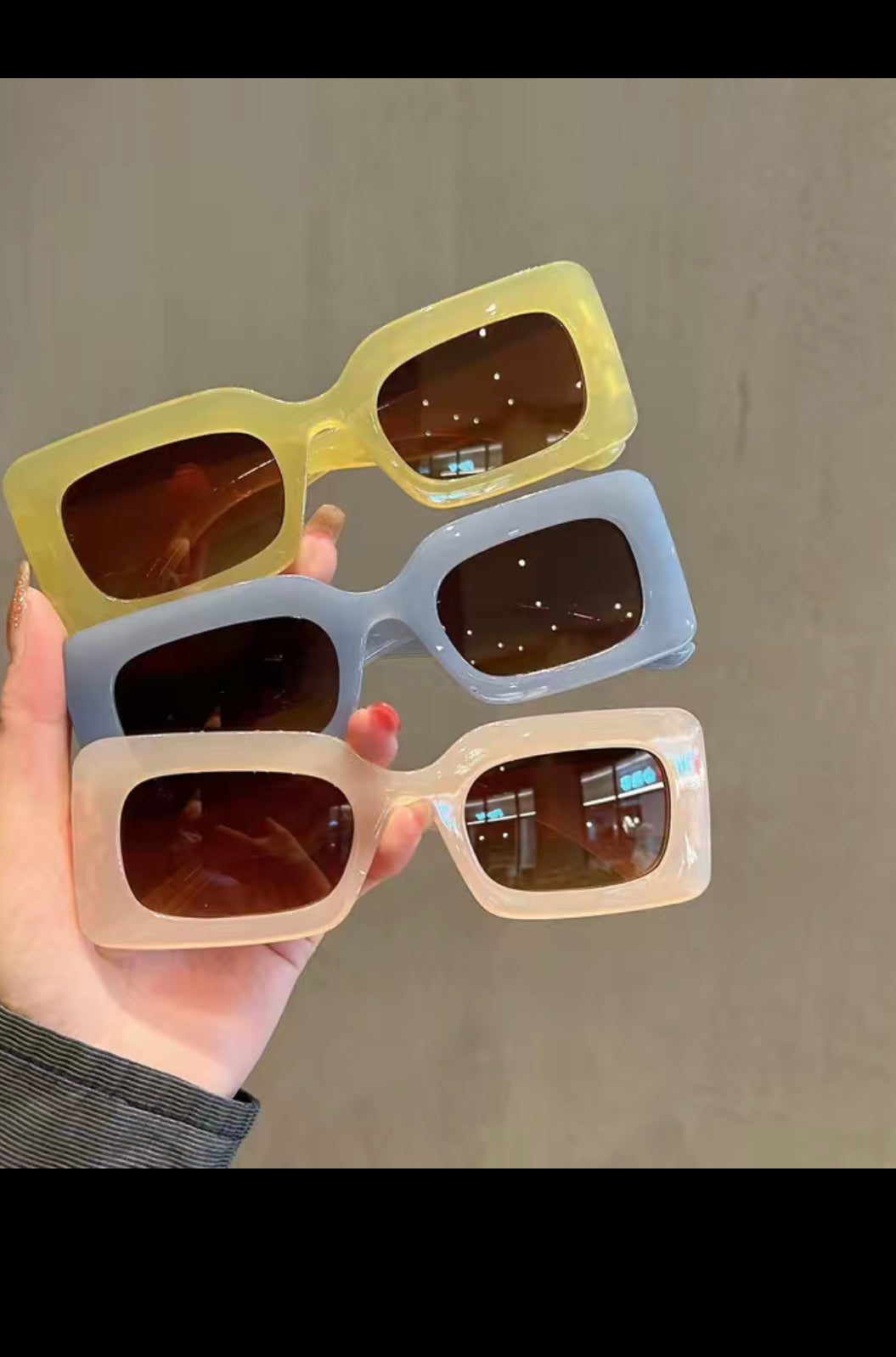 Gel capsules glasses