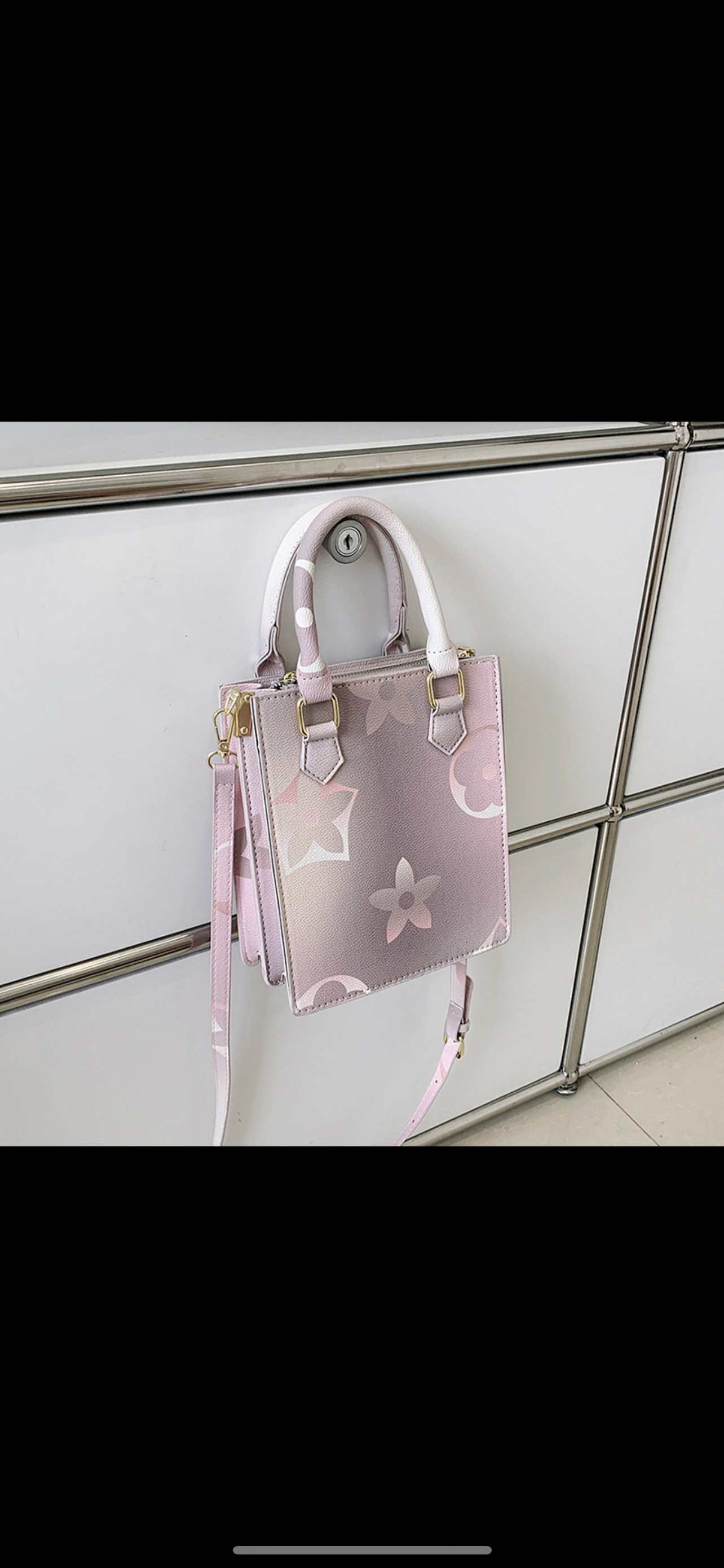 Flower and diamond print purse