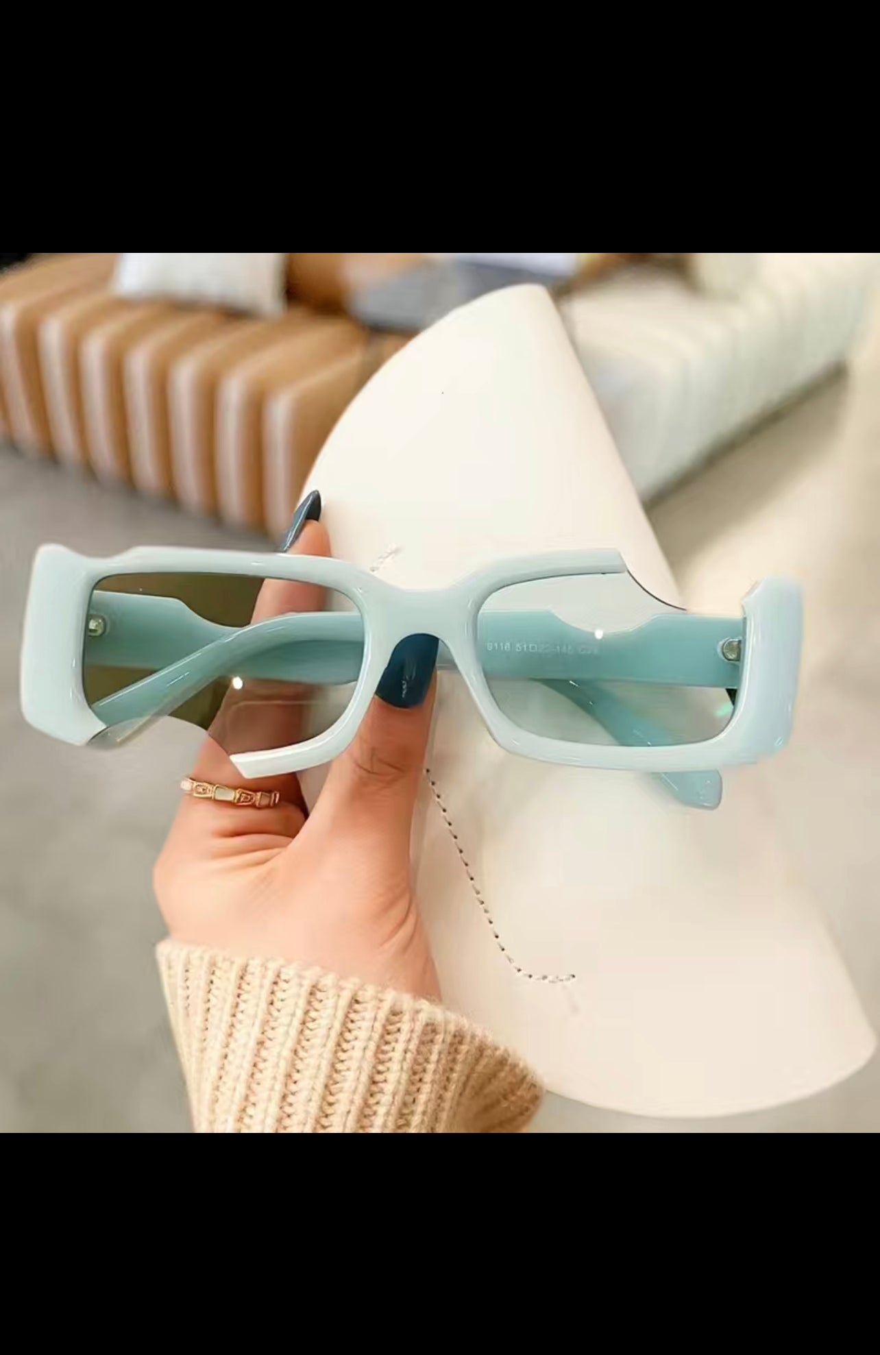 Glasses bitten